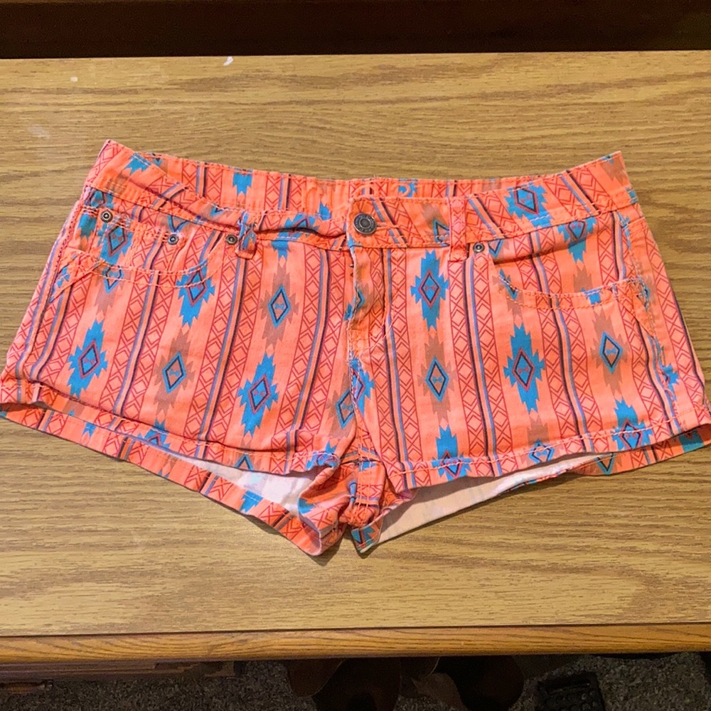 Tribal pattern Jean shorts